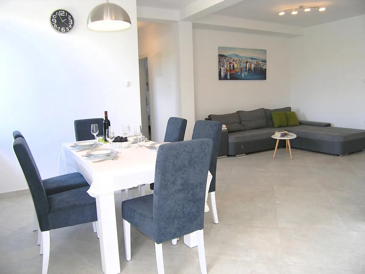 Apartman Danijel Krk Town 0*,  Croatia