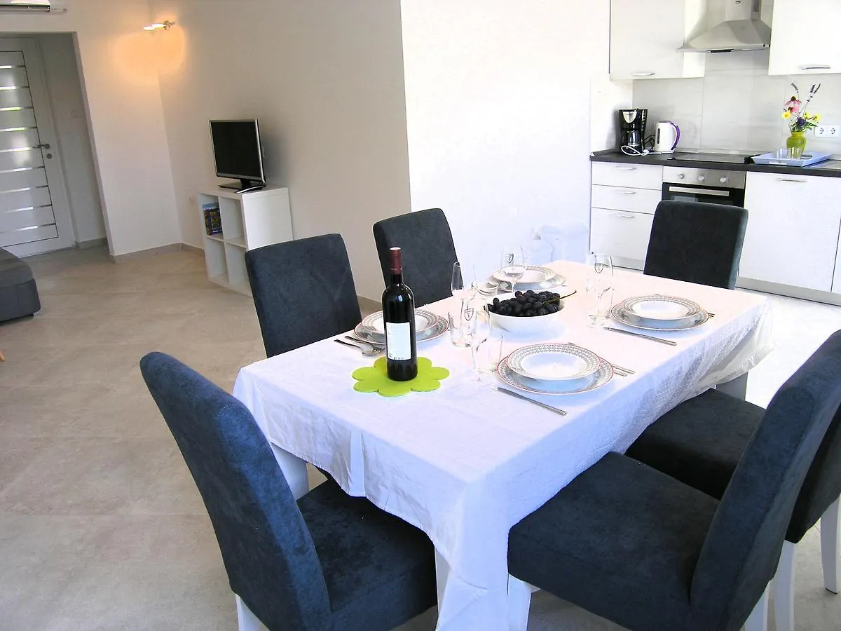 Apartamento Apartman Danijel Krk Town